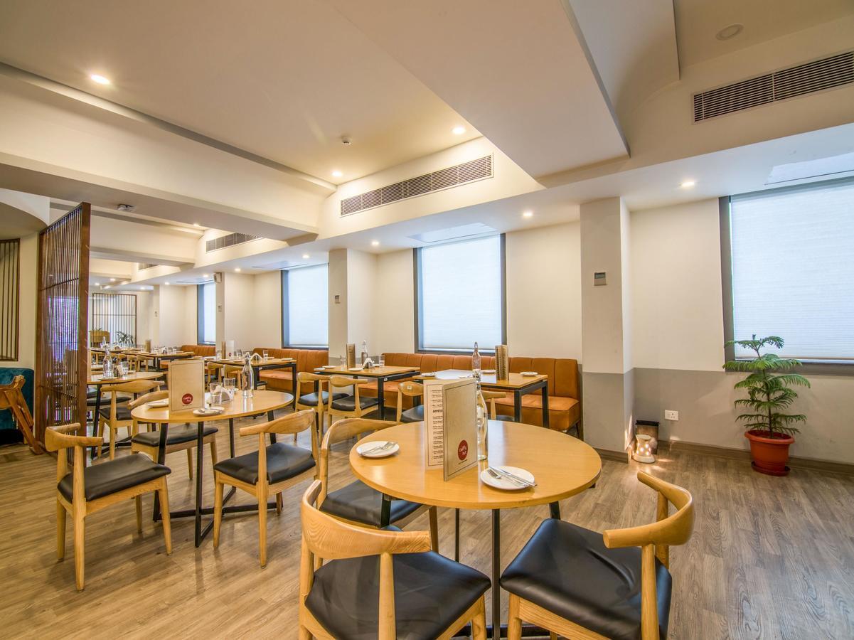 Oyo Townhouse 028 Corporate Suite Noida Zewnętrze zdjęcie