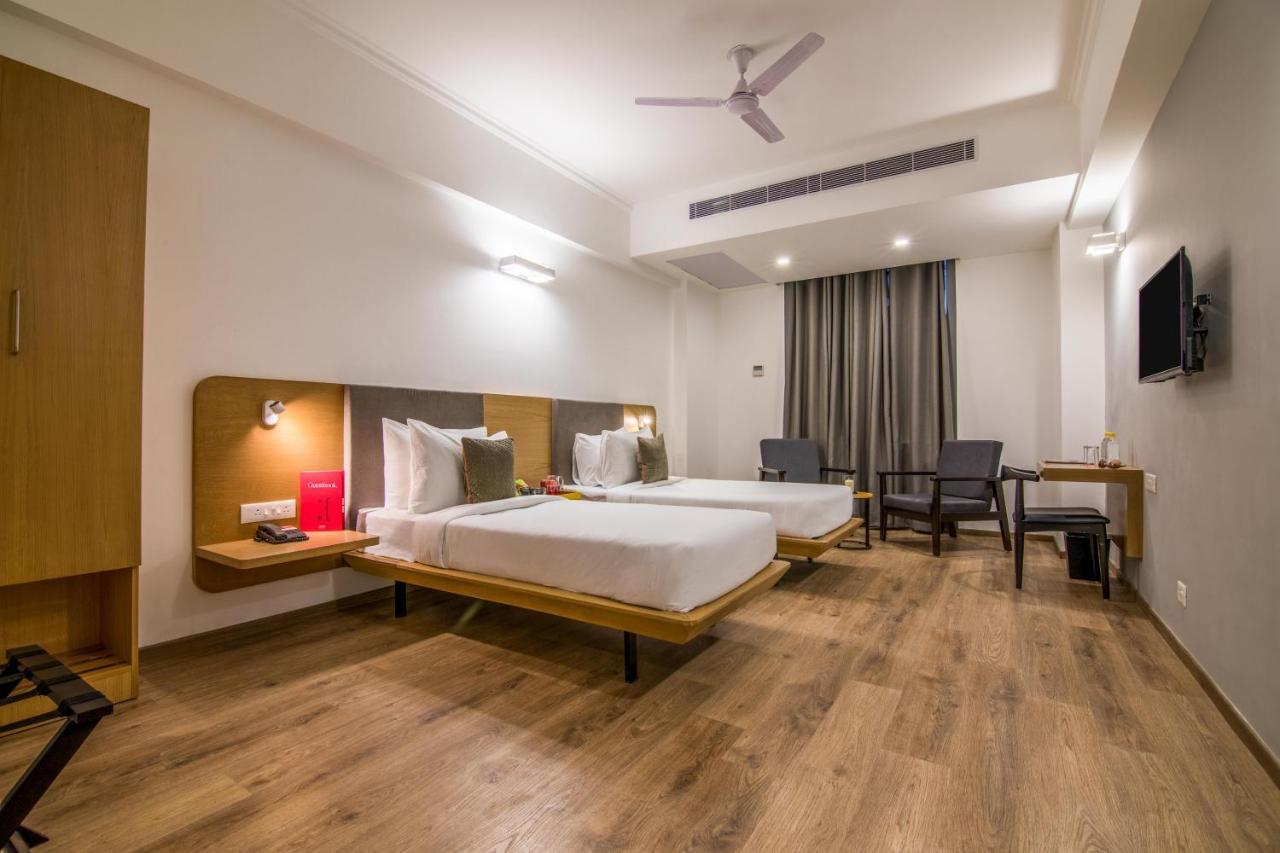 Oyo Townhouse 028 Corporate Suite Noida Zewnętrze zdjęcie