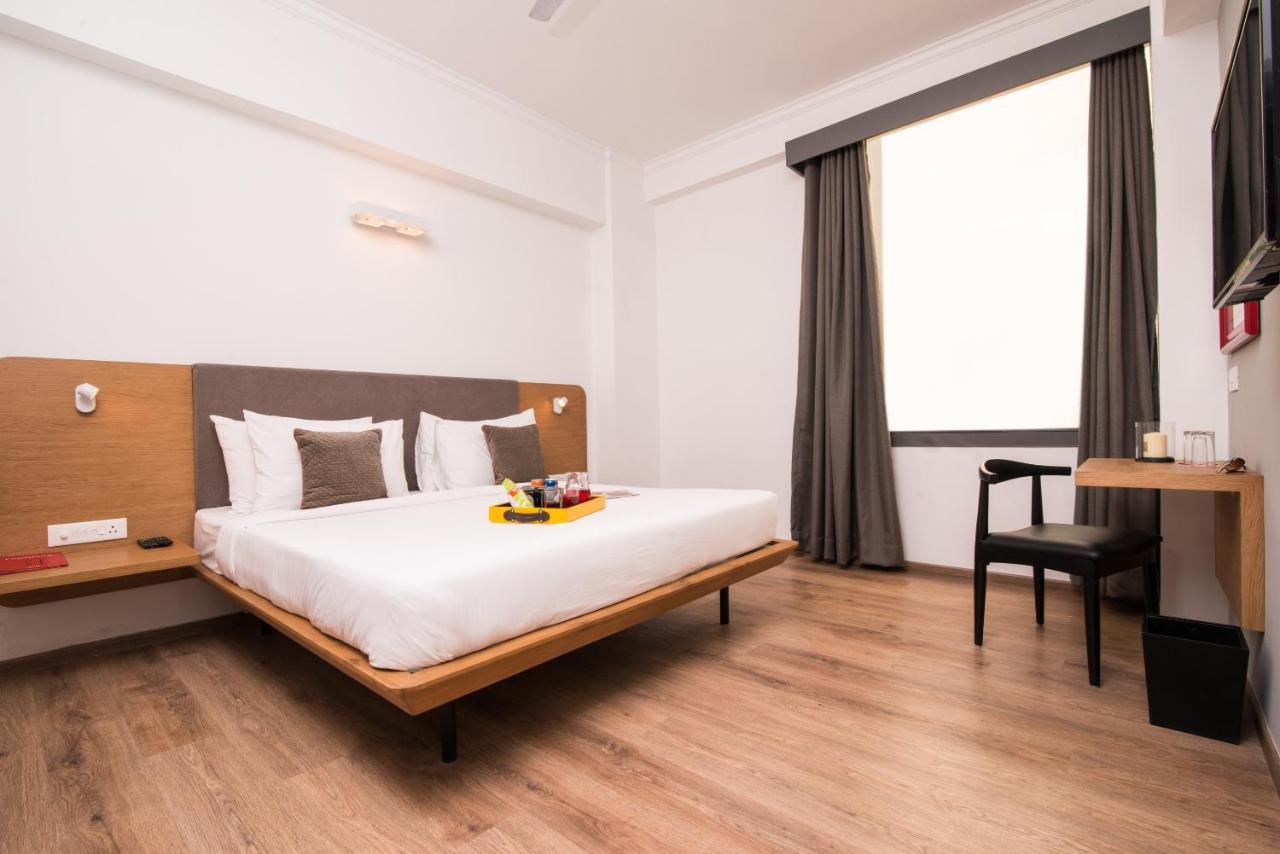 Oyo Townhouse 028 Corporate Suite Noida Zewnętrze zdjęcie