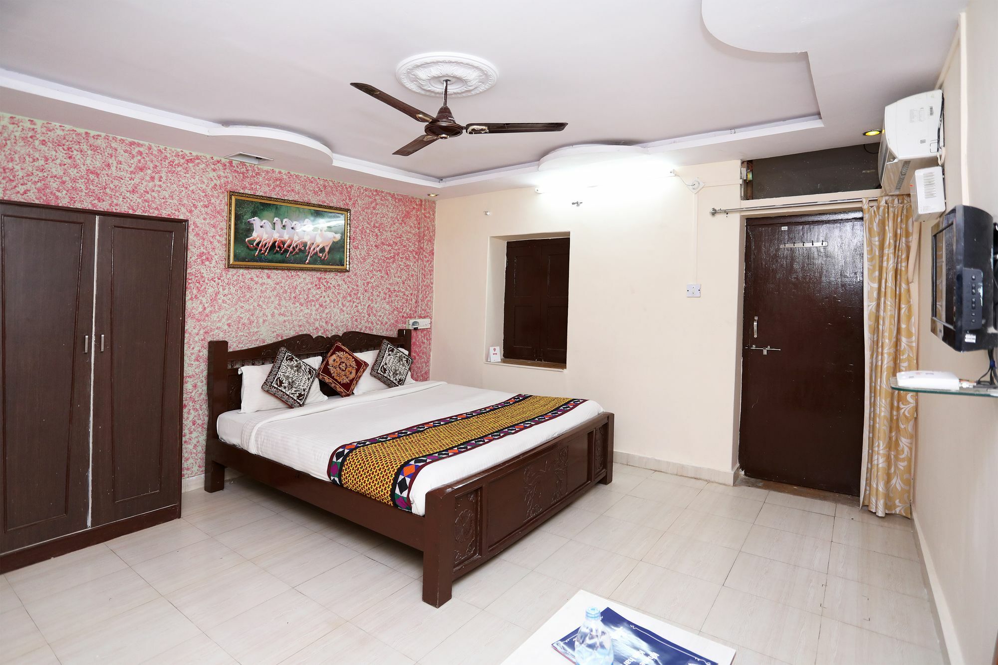 Oyo Townhouse 028 Corporate Suite Noida Zewnętrze zdjęcie
