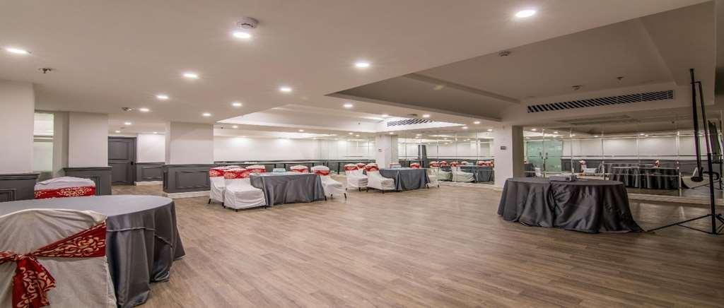 Oyo Townhouse 028 Corporate Suite Noida Udogodnienia zdjęcie