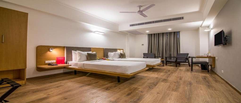 Oyo Townhouse 028 Corporate Suite Noida Pokój zdjęcie